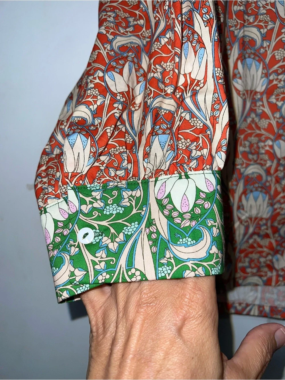 Voy 3/4 sleeve floral shirt size medium - Picture 6 of 9